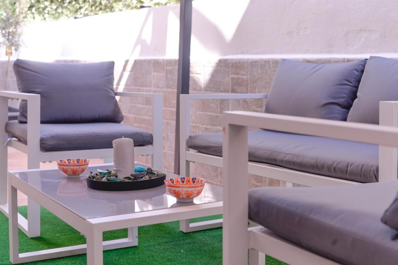 Lisaapartmenthousesalerno Salerno Exterior foto