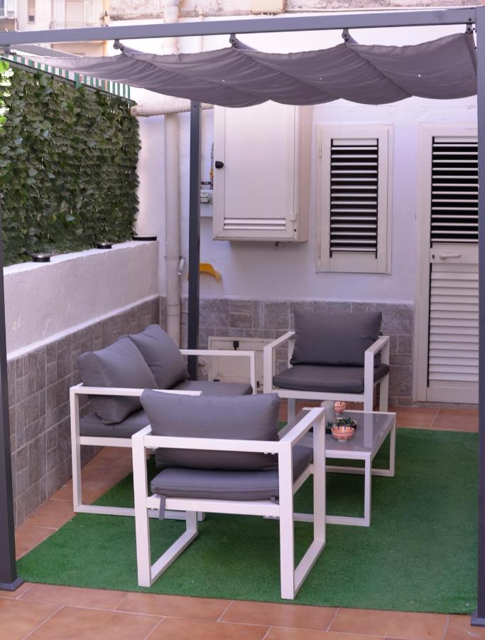 Lisaapartmenthousesalerno Salerno Exterior foto