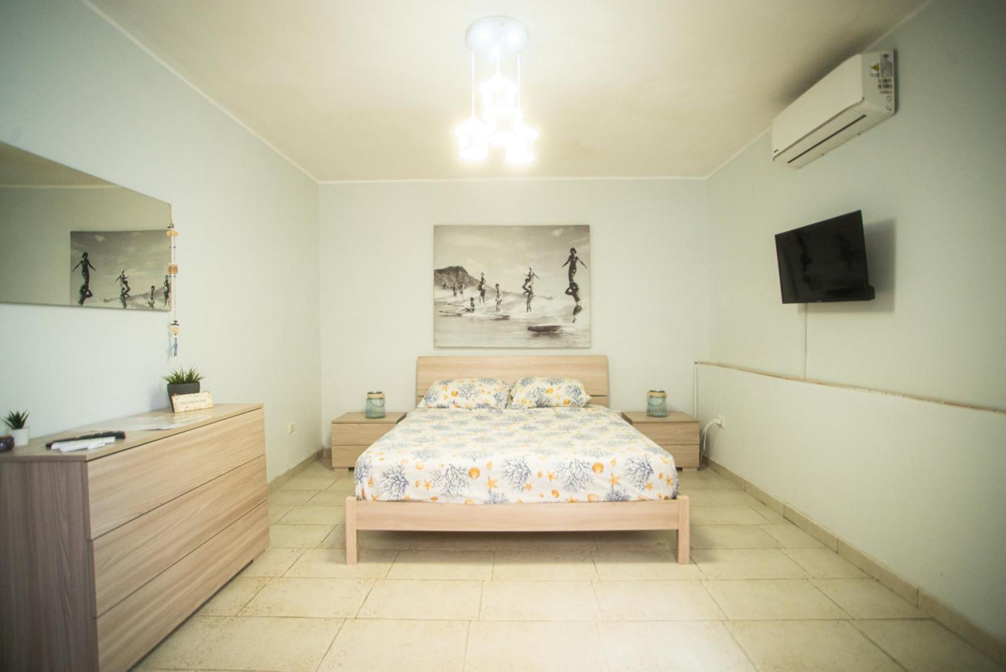 Lisaapartmenthousesalerno Salerno Exterior foto